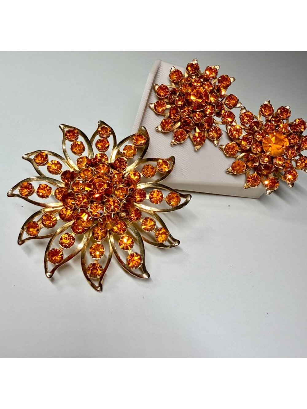 Vintage Judy Lee Brooch & Clip On Earrings Set Orange Rhinestone Floral Gold Ton